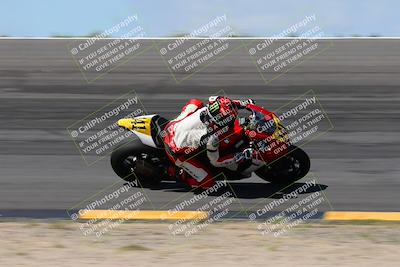 media/Apr-05-2024-Apex Assassins-CVMA Friday Practice (Fri) [[ee2ef04f2b]]/3-Racer 2/Session 3 (Bowl Speed Pans)/